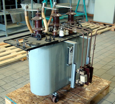 Hochpspannungstransformator von Siemens für die Restauration eines Stromhäuschen im Thüringer Elektromuseum.